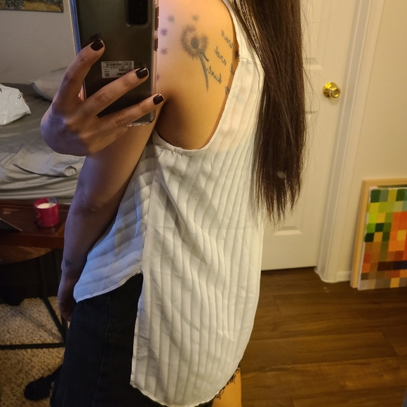 LOVE TREE minimal white sheer high low spli… - Picture 8 of 8